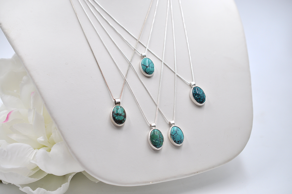 Small Vertical Oval Hubei Turquoise Sterling Silver Necklace