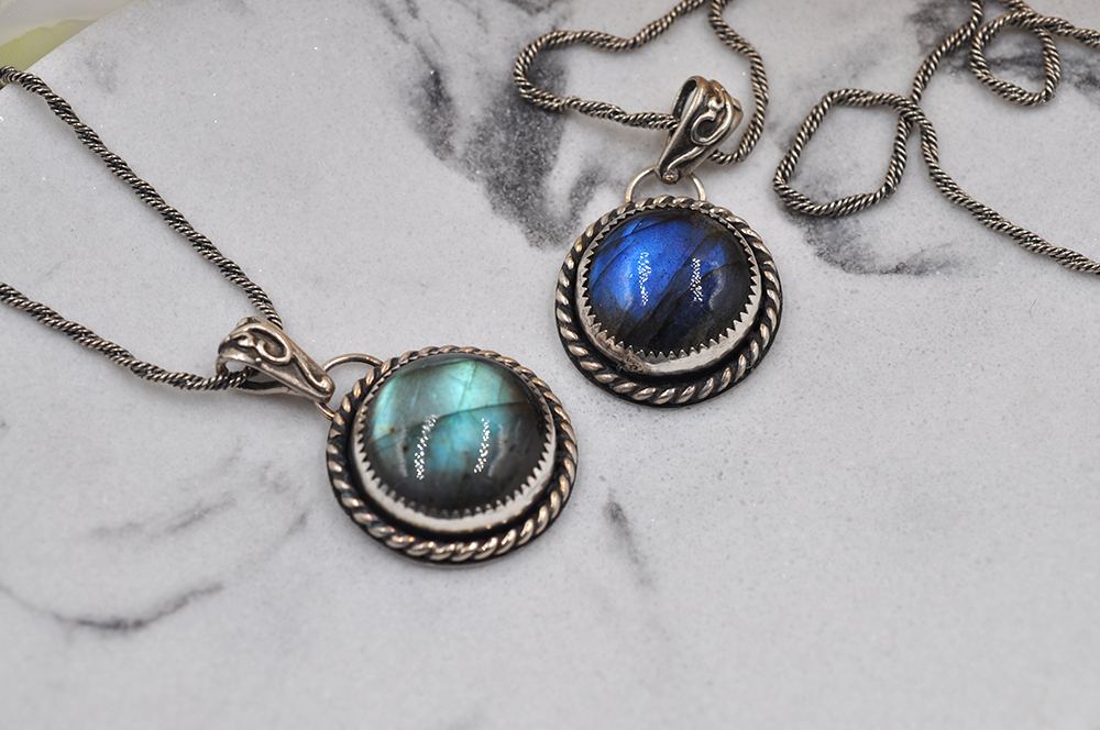Round Labradorite Necklace