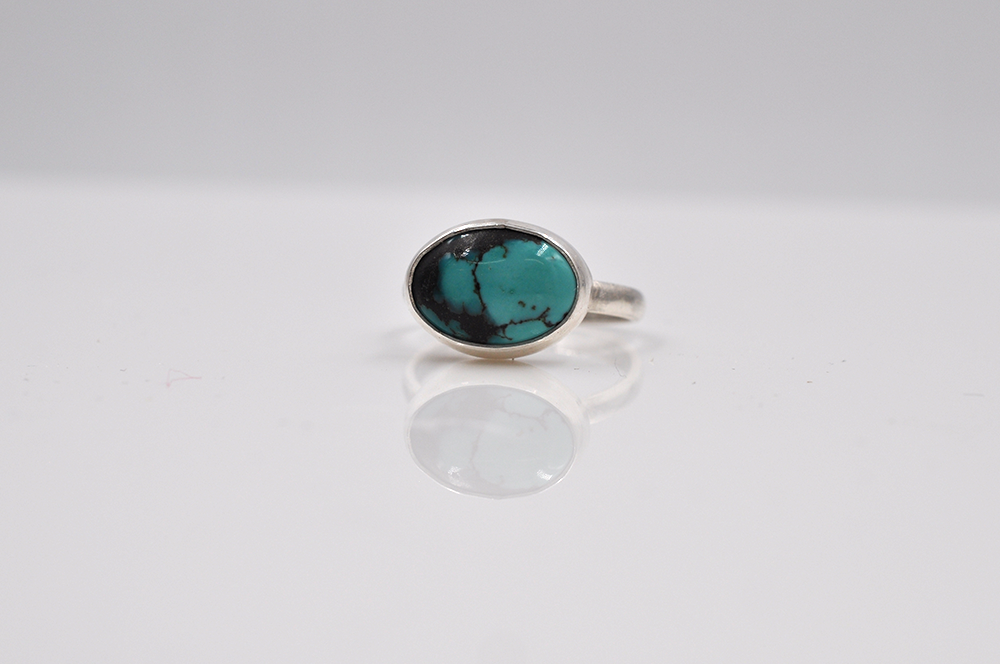 Hubei Turquoise and Sterling Silver Horizontal Oval Ring • US Size 7