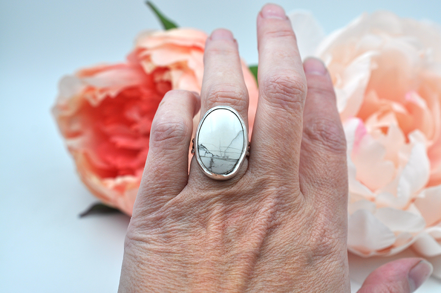 Large White and Gray Howlite Statement Ring in Sterling Silver with Decorative Band • US Size 6