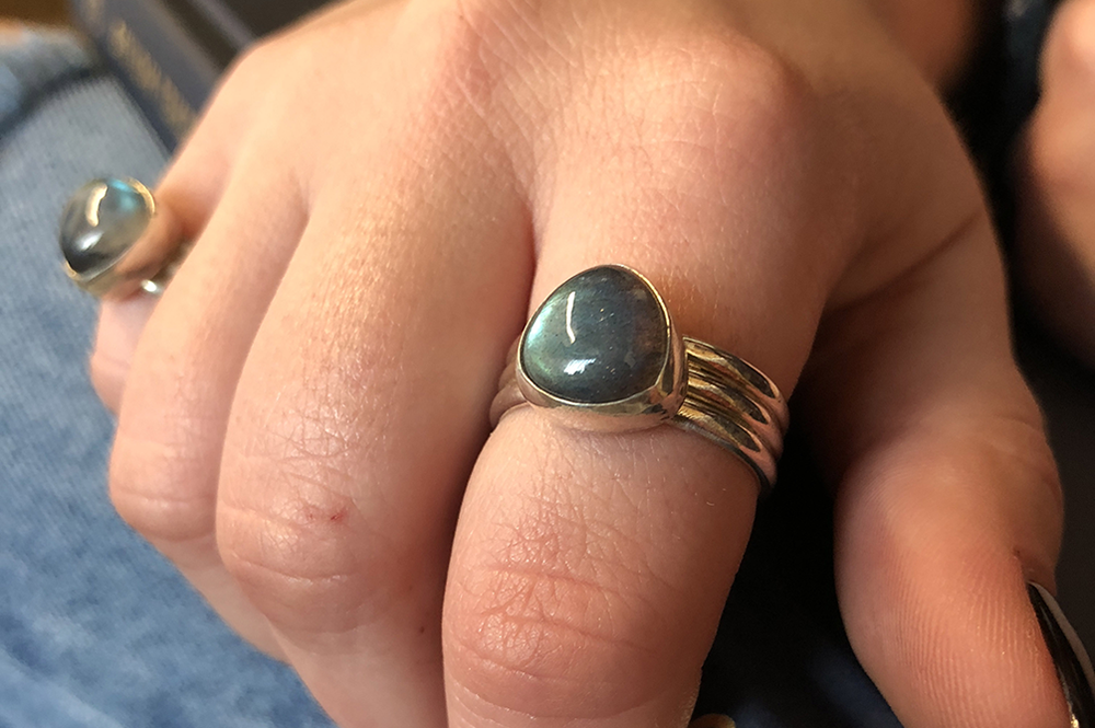 Triangle Labradorite Triple Band Sterling Silver Joia Ring
