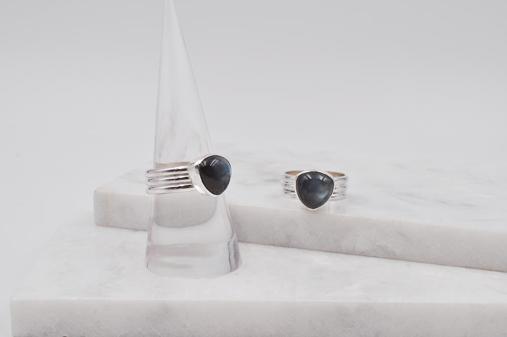 Triangle Labradorite Triple Band Sterling Silver Joia Ring