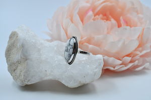 Large Oval Howlite and Sterling Silver Ring • US Size 8